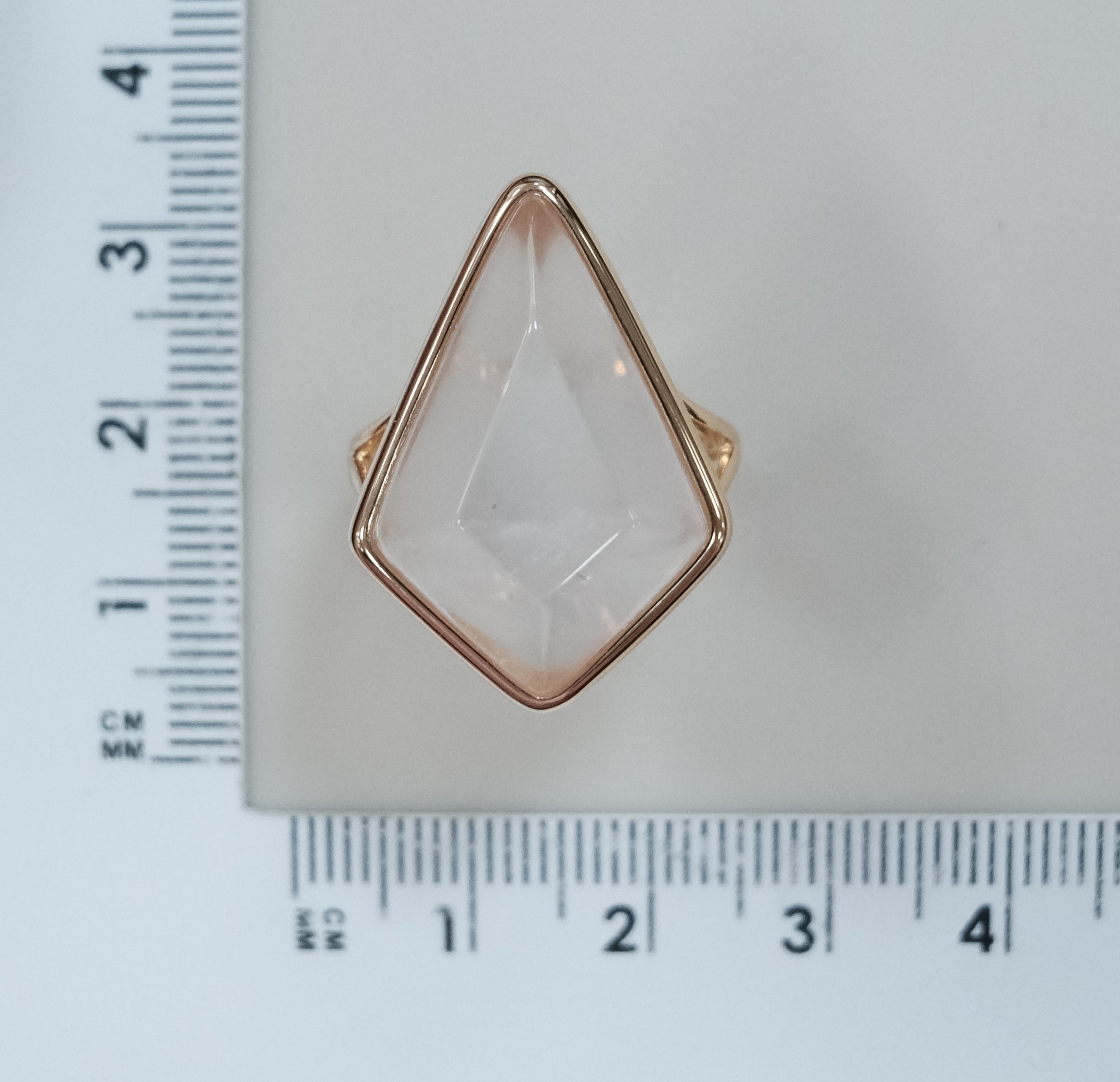 Серебряное кольцо с розовым кварцем